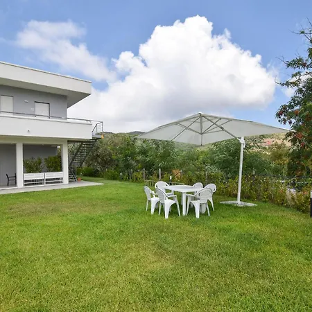 Lejlighed 2 Bedroom Stunning In